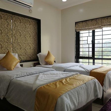 Rama Golden Root New Town Hotel Calcutta Exterior foto