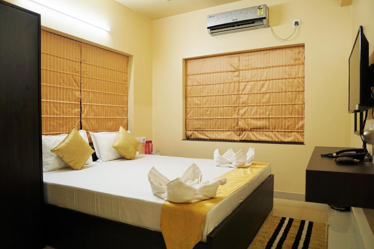 Rama Golden Root New Town Hotel Calcutta Exterior foto