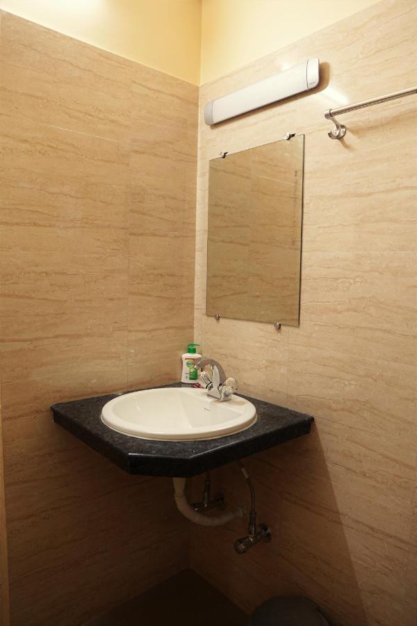 Rama Golden Root New Town Hotel Calcutta Exterior foto