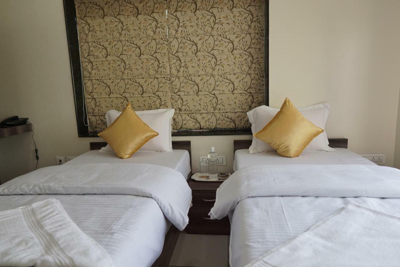 Rama Golden Root New Town Hotel Calcutta Exterior foto